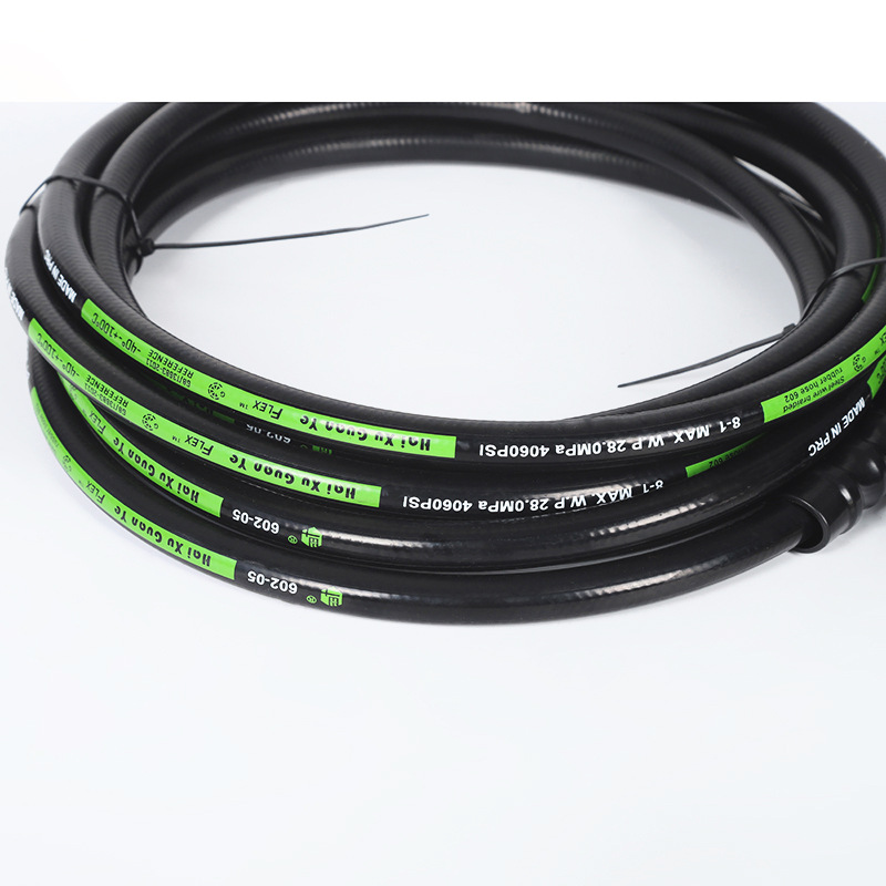 Ống nước áp suất cao trong cống của nước rửa gia dụng